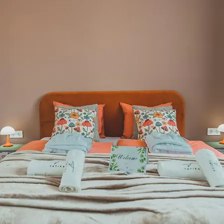 Tatika Apartament *